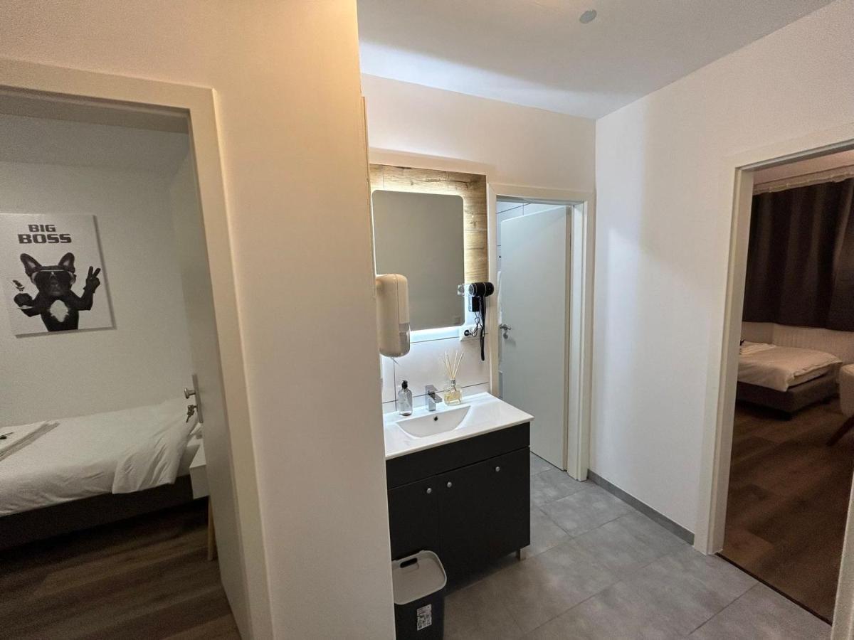Apartment Messe Hv-1 *
